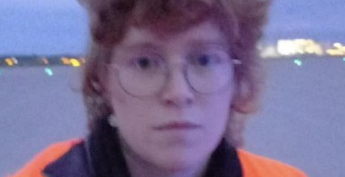 Germany: 8 Climatards Arrested for Gluing Themselves to Airport Runway